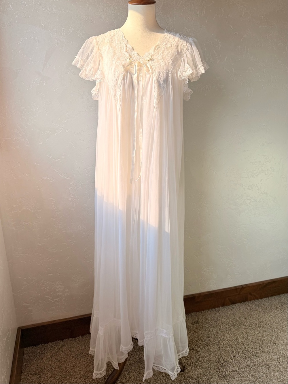 Vintage 1950s 1960s Tosca White Chiffon Lace Peignoir Set Bridal Nightgown Small - Picture 3 of 16